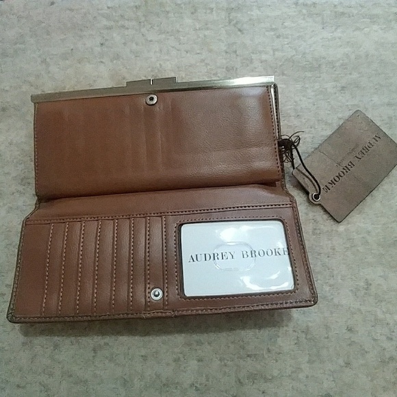 Audrey Brooke long wallet - Picture 2 of 8